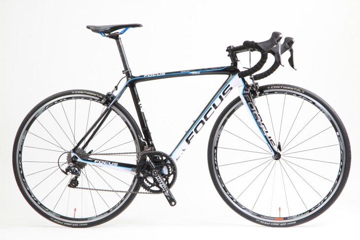 フォーカス Izalco Pro 1.0 9000系デュラ搭載 性能を煮詰めた45万円の